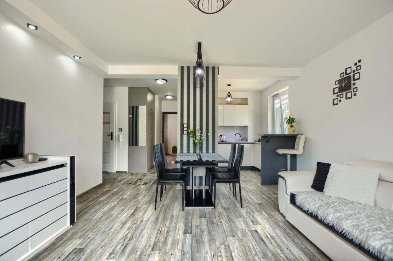 Apartament Glamour Ustrzyki Dolne Exterior foto